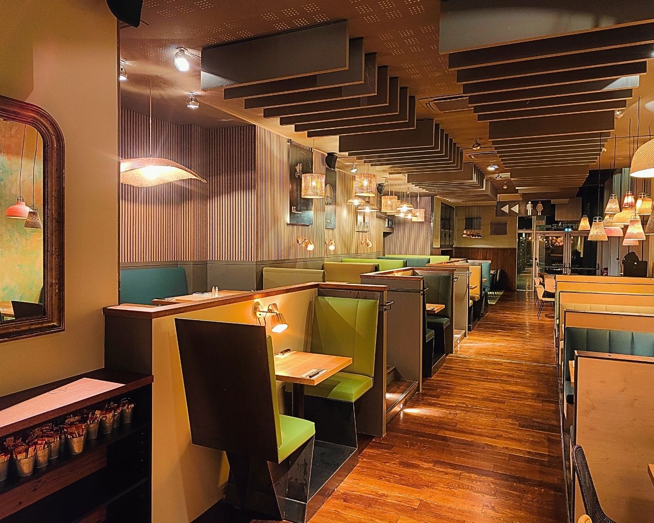 Restaurant L'Avant Première Nancy, cuisine viande, pizza et options végétariennes à proximité de Kinepolis